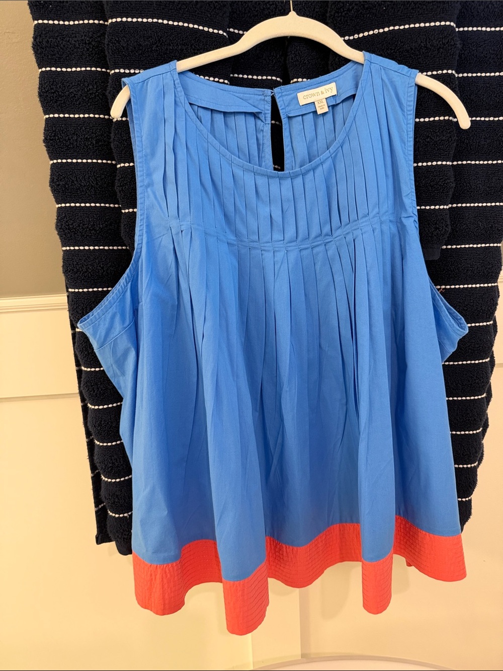 crown & ivy Bright Blue Pleated Tank with Coral Hem